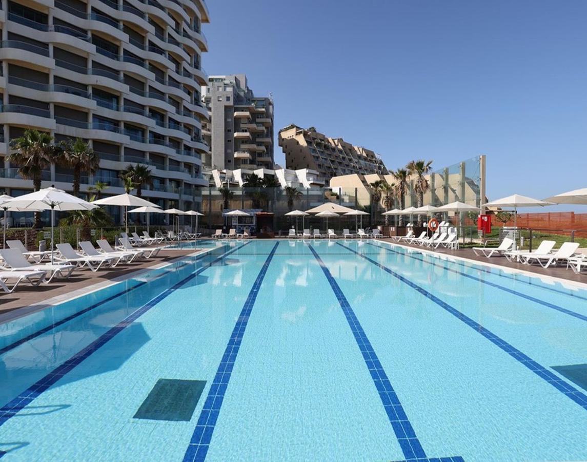 Play Hatzuk Beach Tel Aviv Eksteriør billede